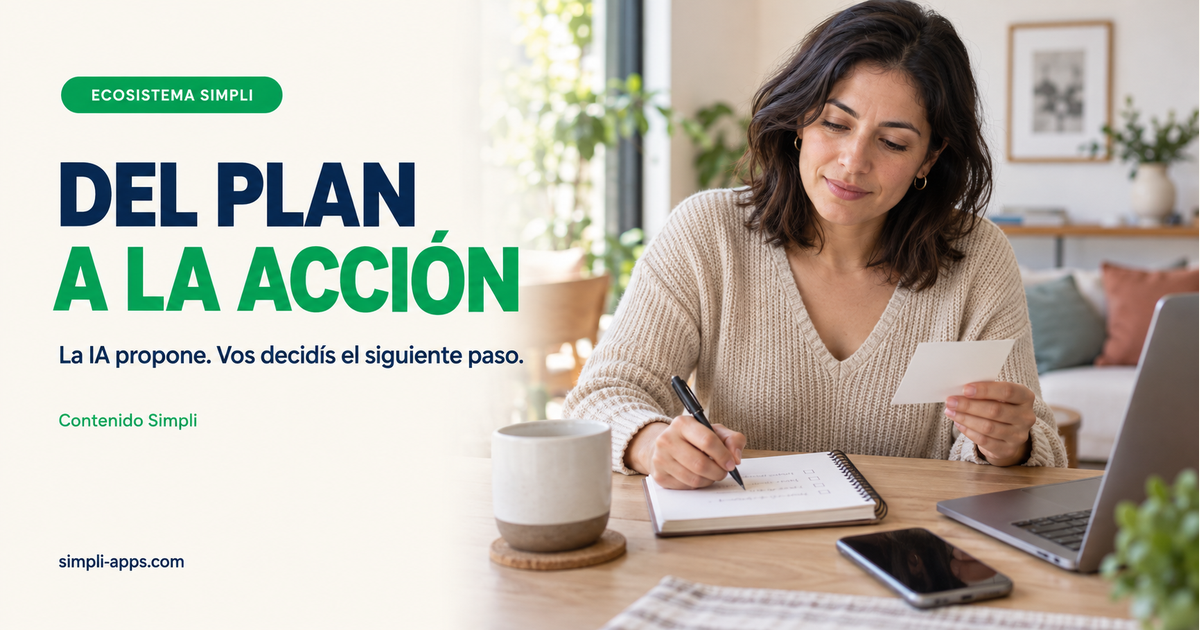 Una mujer pasa de un plan a una acción concreta en su cuaderno, junto a su computadora